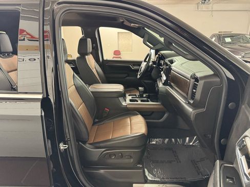 Used 2024 Chevrolet Silverado 1500 High Country image 43