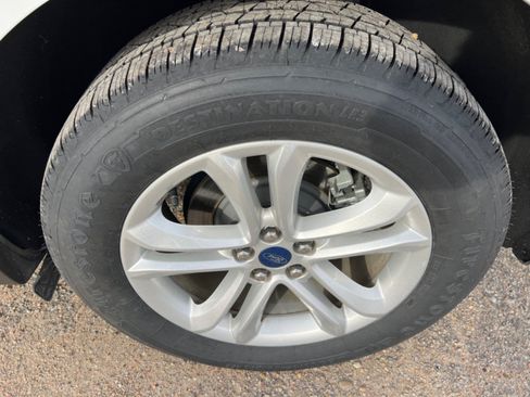 Used 2019 Ford Edge SEL w/ Equipment Group 201A FWD image 15