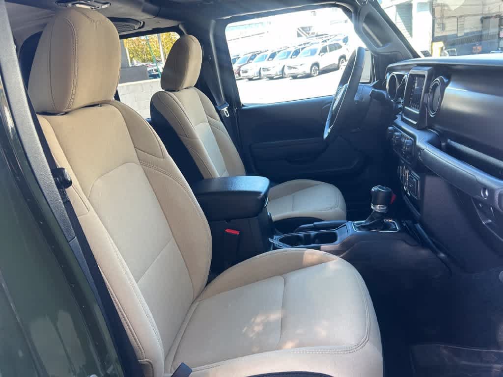 Used 2023 Jeep Gladiator Sport AWD/4WD image 15