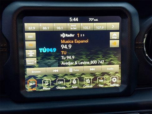 Used 2023 Jeep Wrangler Unlimited Sahara image 16