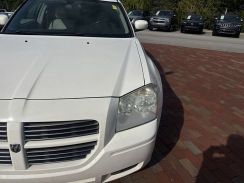 Used 2007 Dodge Magnum R/T w/ Convenience Group II RWD image 23