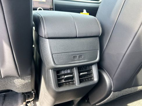 New 2026 GMC Terrain Elevation w/ Elevation Premium Package AWD/4WD image 32