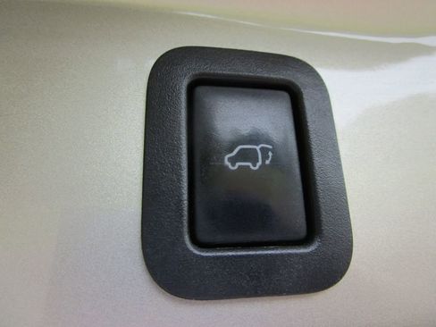 Used 2015 Toyota Highlander XLE FWD image 14