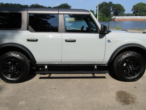 Used 2023 Ford Bronco Black Diamond AWD/4WD image 30