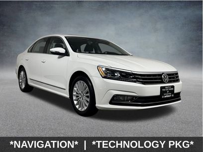 Used 2016 Volkswagen Passat 1.8T SE w/ Lighting Package