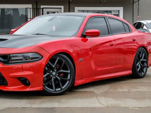 Used 2019 Dodge Charger R/T image 5