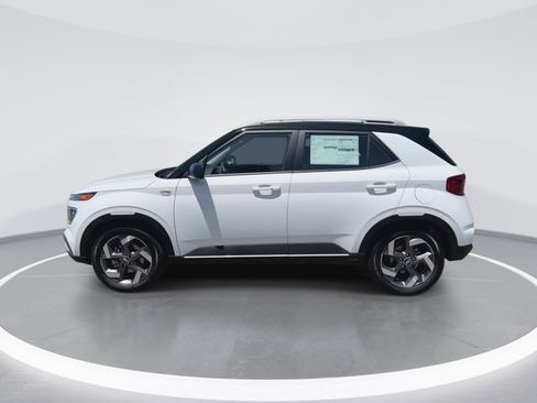 New 2026 Hyundai Venue SEL FWD image 5