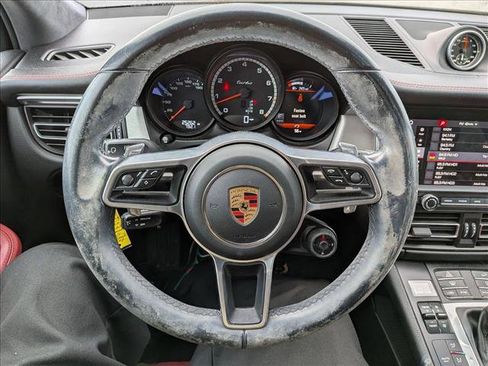 Used 2020 Porsche Macan Turbo image 9