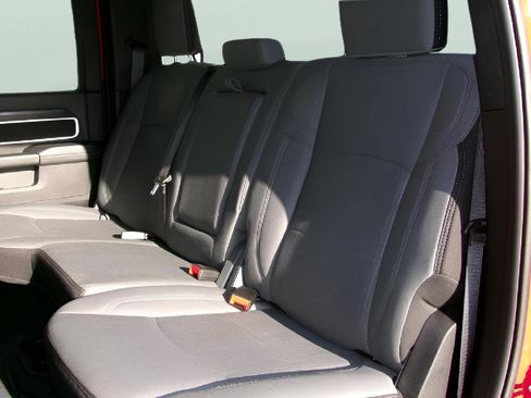 Used 2024 RAM 2500 Big Horn w/ Bed Utility Group image 10