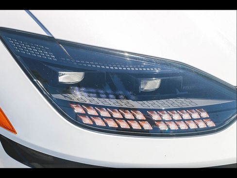 Certified 2023 Hyundai Ioniq 6 SEL RWD image 6