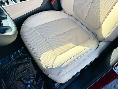 Certified 2025 Jeep Grand Cherokee L Limited w/ Luxury Tech Group II image 19