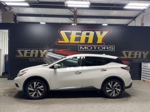 Used 2017 Nissan Murano Platinum w/ Platinum Technology Package image 2