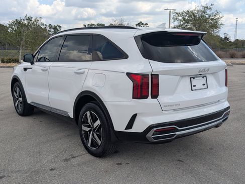 Certified 2023 Kia Sorento S image 6