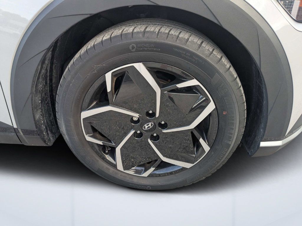 Used 2024 Hyundai Ioniq 5 SE RWD image 14