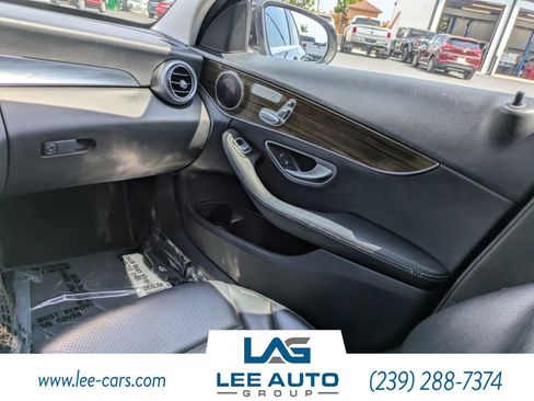 Used 2018 Mercedes-Benz C 300 Sedan image 14