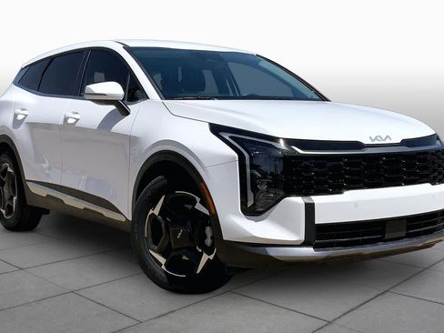Certified 2026 Kia Sportage EX FWD image 6