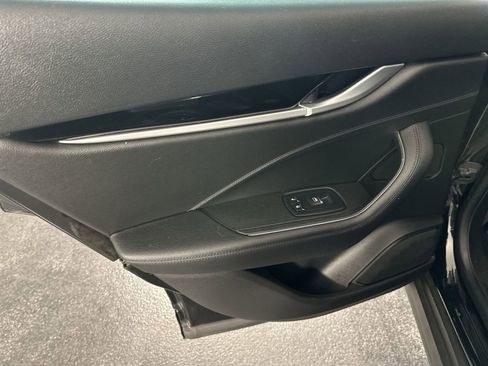 Used 2019 Maserati Levante image 34