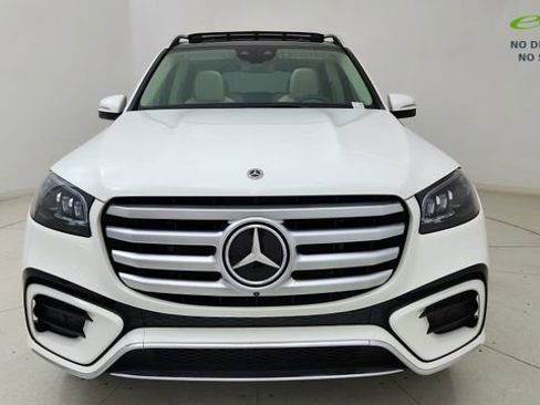 Used 2025 Mercedes-Benz GLS 450 4MATIC w/ AMG Line Exterior image 2