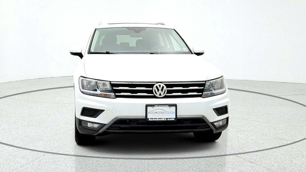 Used 2021 Volkswagen Tiguan SEL AWD/4WD image 2