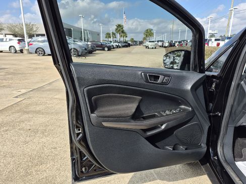 Certified 2021 Ford EcoSport SE w/ SE Convenience Package image 11