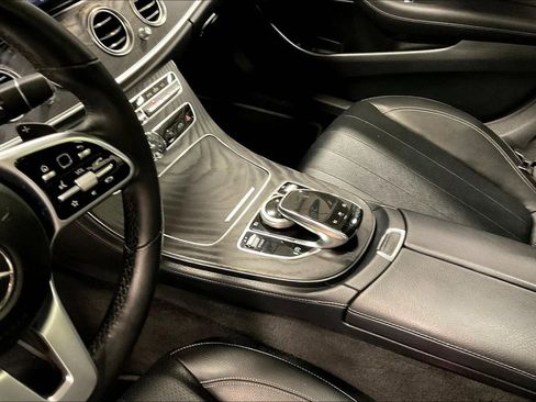 Used 2019 Mercedes-Benz E 300 4MATIC image 18