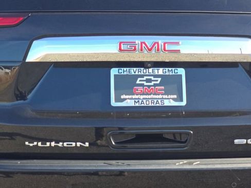 Used 2024 GMC Yukon SLT image 49