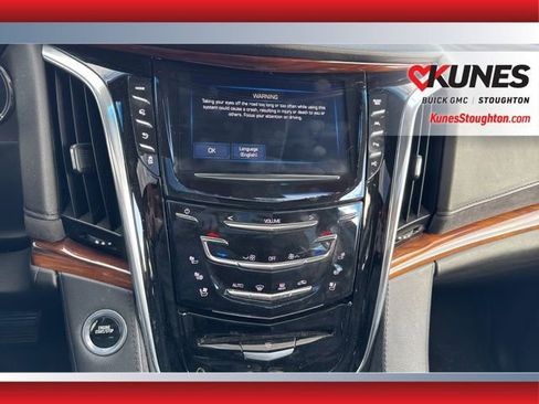Used 2017 Cadillac Escalade Premium Luxury image 25