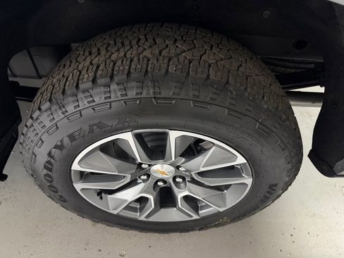 New 2026 Chevrolet Silverado 1500 LT w/ Z71 Off-Road Package AWD/4WD image 6