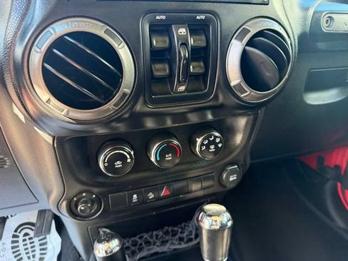 Used 2013 Jeep Wrangler Unlimited Sport AWD/4WD image 27