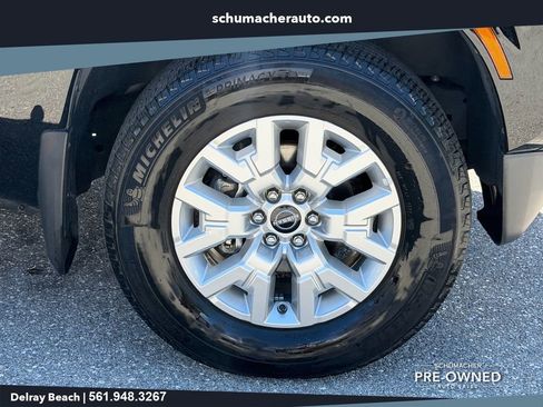 Used 2022 Nissan Frontier SV AWD/4WD image 9