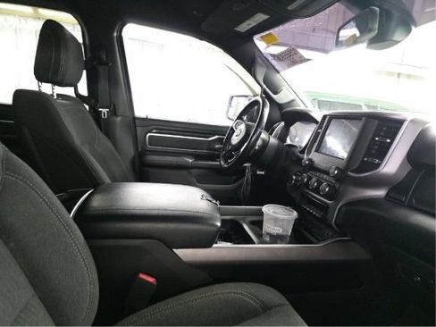 Used 2019 RAM 1500 Big Horn AWD/4WD image 2