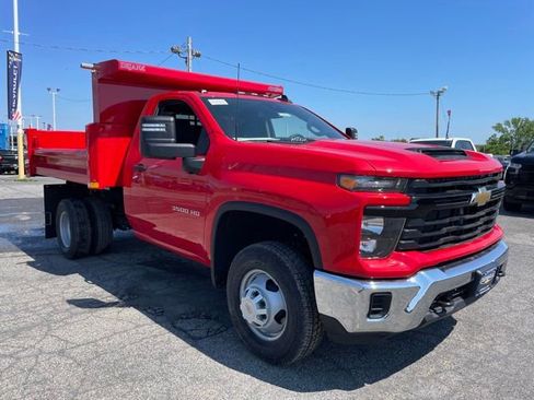 New 2026 Chevrolet Silverado 3500 W/T AWD/4WD image 2