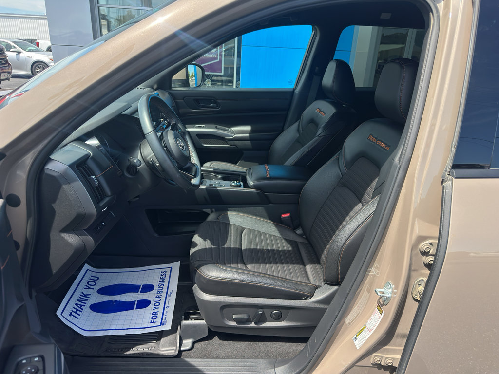 Used 2023 Nissan Pathfinder Rock Creek AWD/4WD image 11