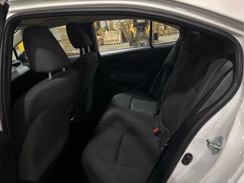 Used 2023 Toyota Corolla LE FWD image 8