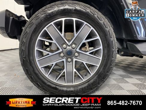 Used 2024 Jeep Wrangler High Altitude AWD/4WD image 9