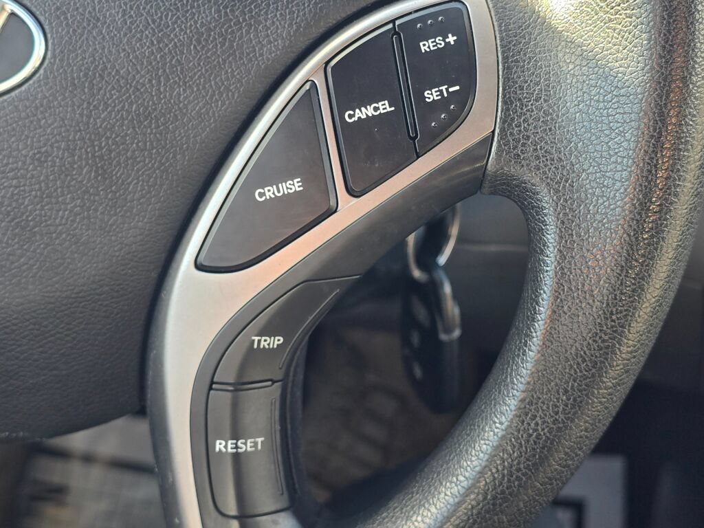 Used 2013 Hyundai Elantra GLS FWD image 28