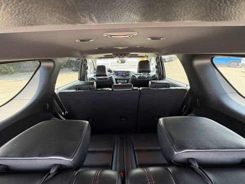 Used 2024 Dodge Durango GT RWD image 17