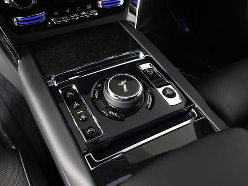 New 2026 Rolls-Royce Cullinan AWD/4WD image 18
