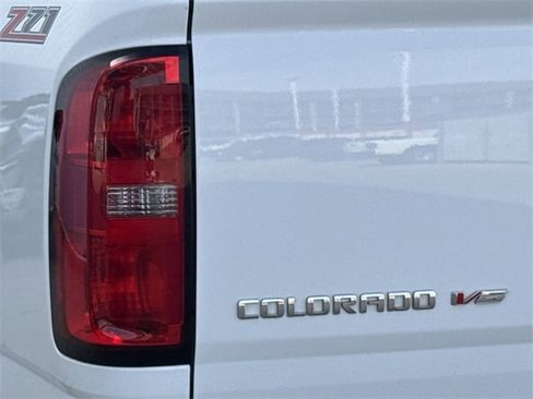 Used 2018 Chevrolet Colorado Z71 image 6