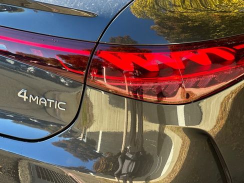 Certified 2022 Mercedes-Benz EQS 580 4MATIC Sedan image 12