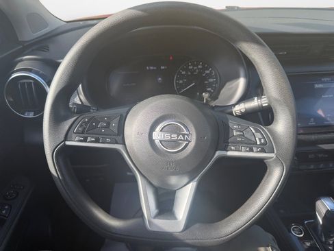 Used 2022 Nissan Kicks SV w/ Interior Electronics Package image 10