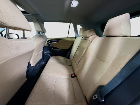 Used 2022 Toyota RAV4 XLE image 25