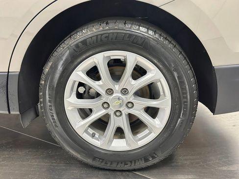 Used 2018 Chevrolet Equinox LT FWD image 25