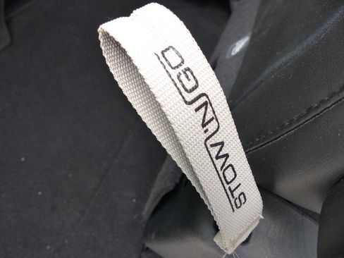 Used 2025 Chrysler Pacifica Select image 32