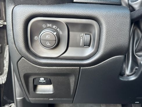 Used 2023 RAM 1500 Big Horn AWD/4WD image 16