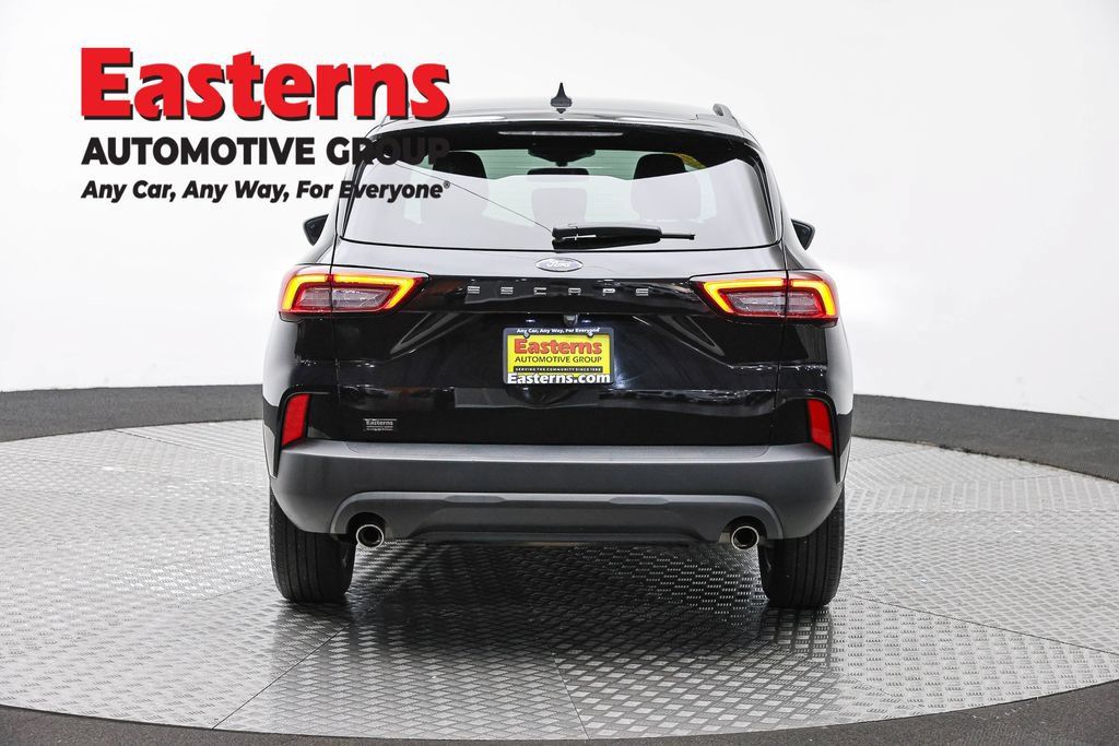 Used 2025 Ford Escape ST-Line FWD image 8