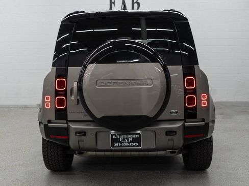 Used 2023 Land Rover Defender 110 X-Dynamic SE AWD/4WD image 4