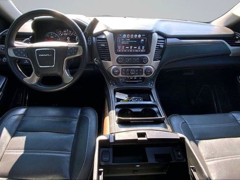 Used 2018 GMC Yukon Denali w/ Open Road Package AWD/4WD image 15