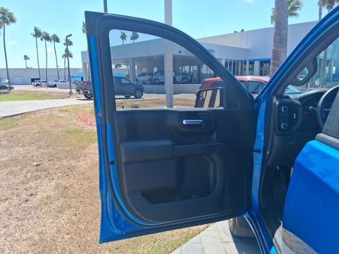 Used 2023 Chevrolet Silverado 1500 Custom AWD/4WD image 12