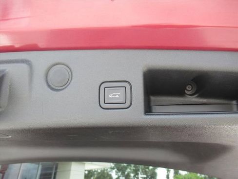 Used 2021 Chevrolet Equinox Premier image 30